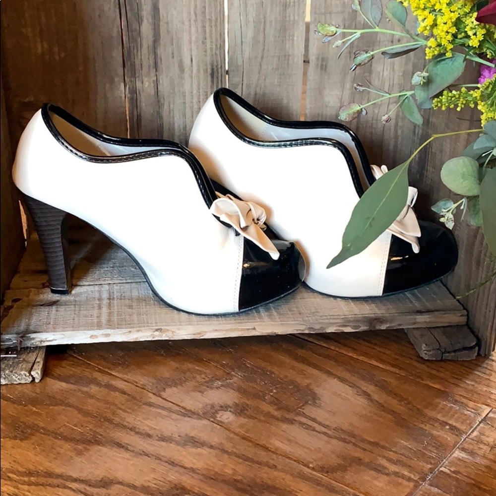 Flapper style high heels